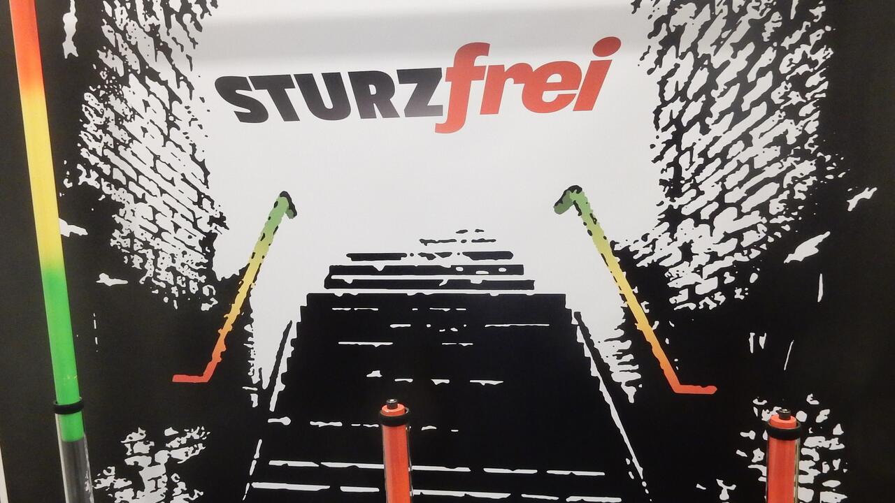 Farbliche Entsprechung von Stäben und Handläufen