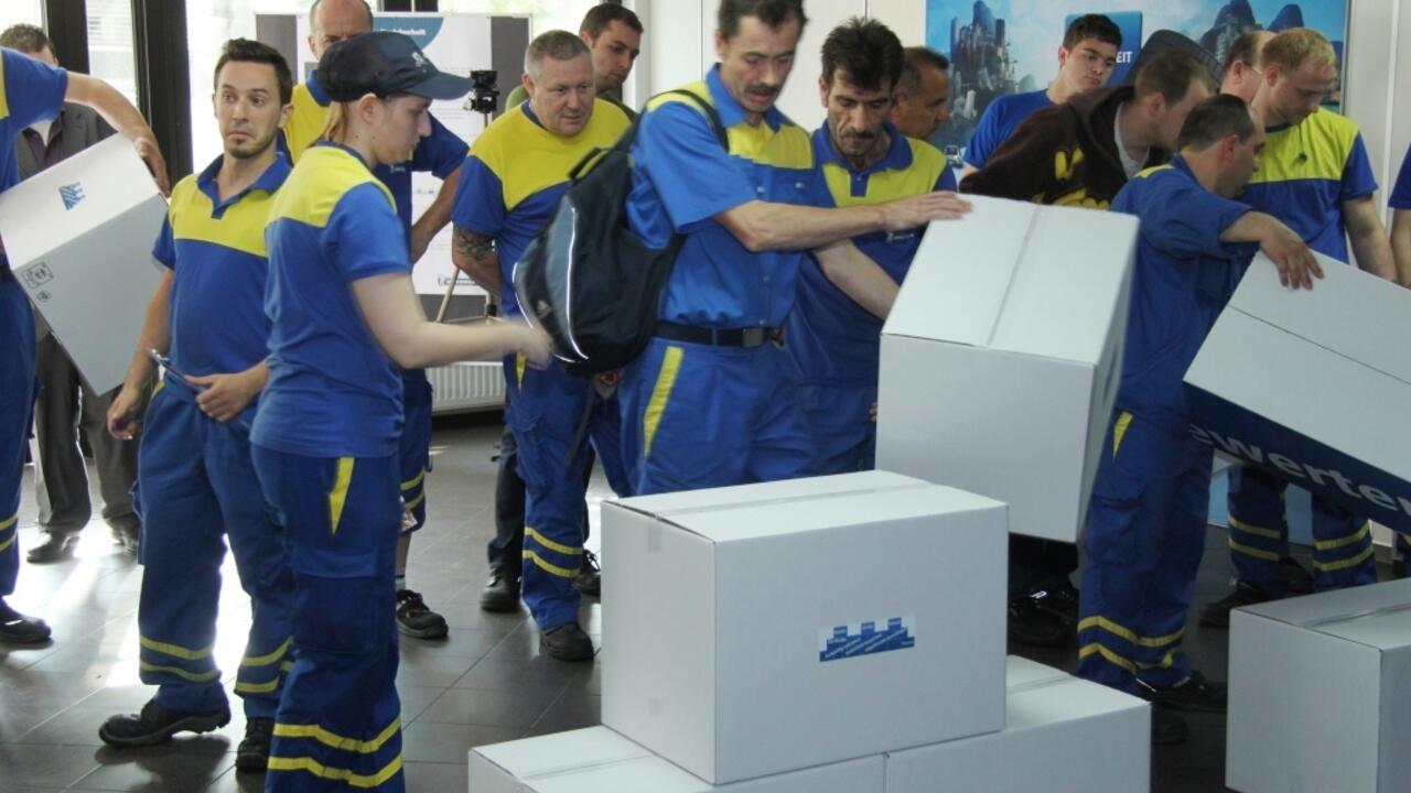 2 Mauer aufbauen hinten.jpg